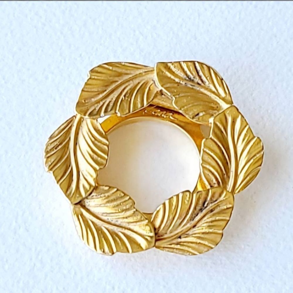 VINTAGE TONA CLOTHES CLIP CIRCLE LEAF